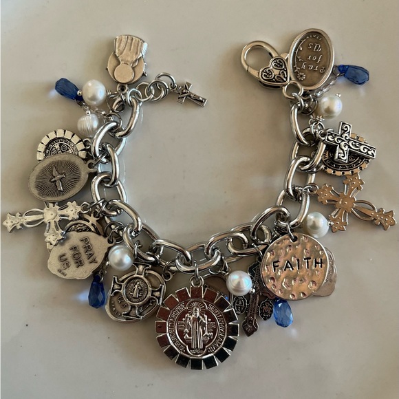 Charm Bracelet: St Benedict, Lenten Saints, Crosses, Freshwater Pearls - Picture 8 of 12